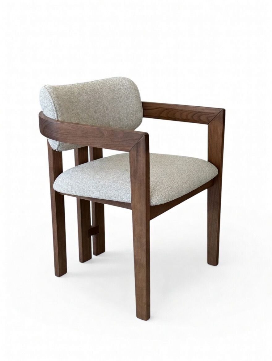 Cadeira nogueira com tecido